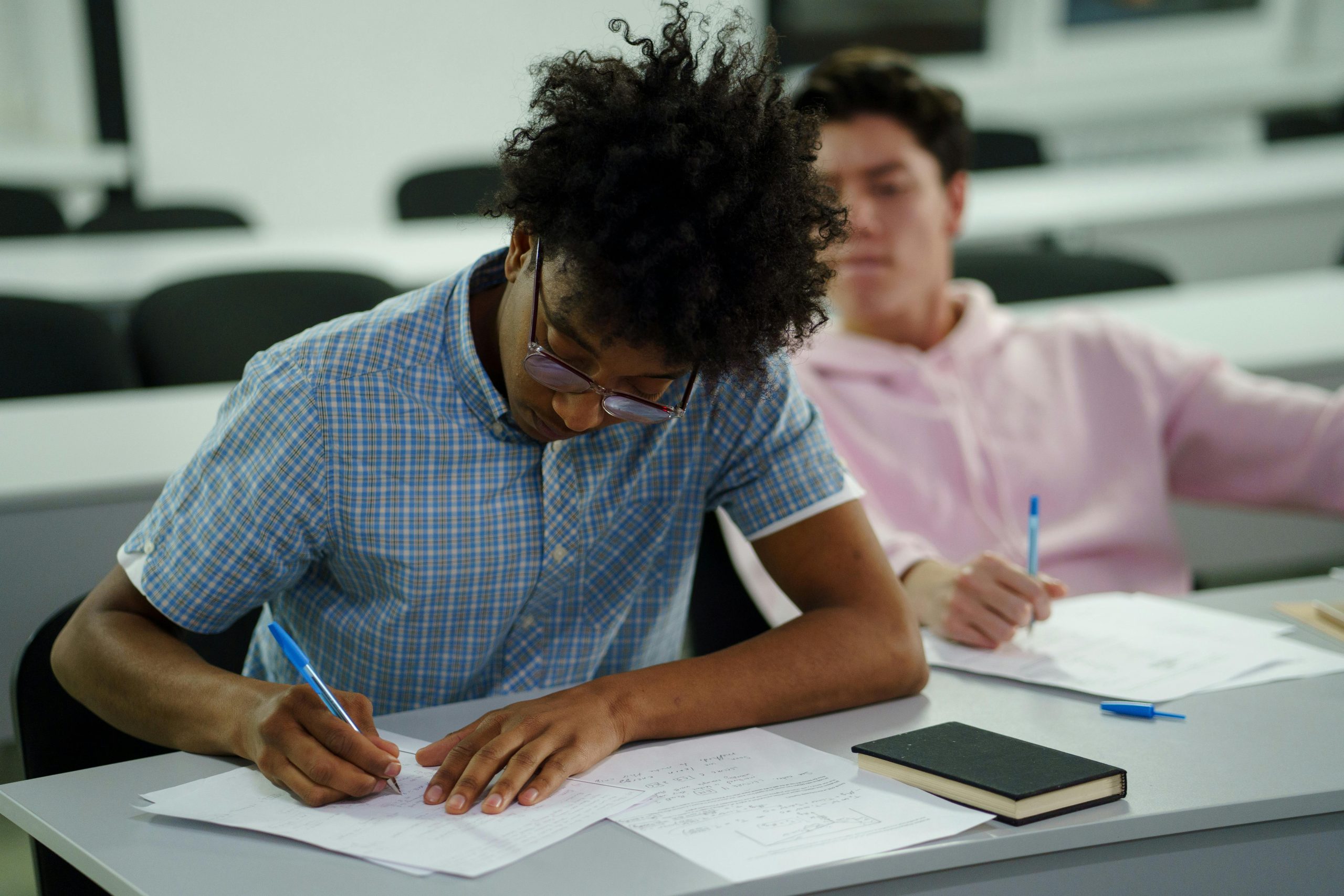 Lettre de motivation pour un job d&rsquo;été à 17 ans : La bonne méthode pour la rédiger